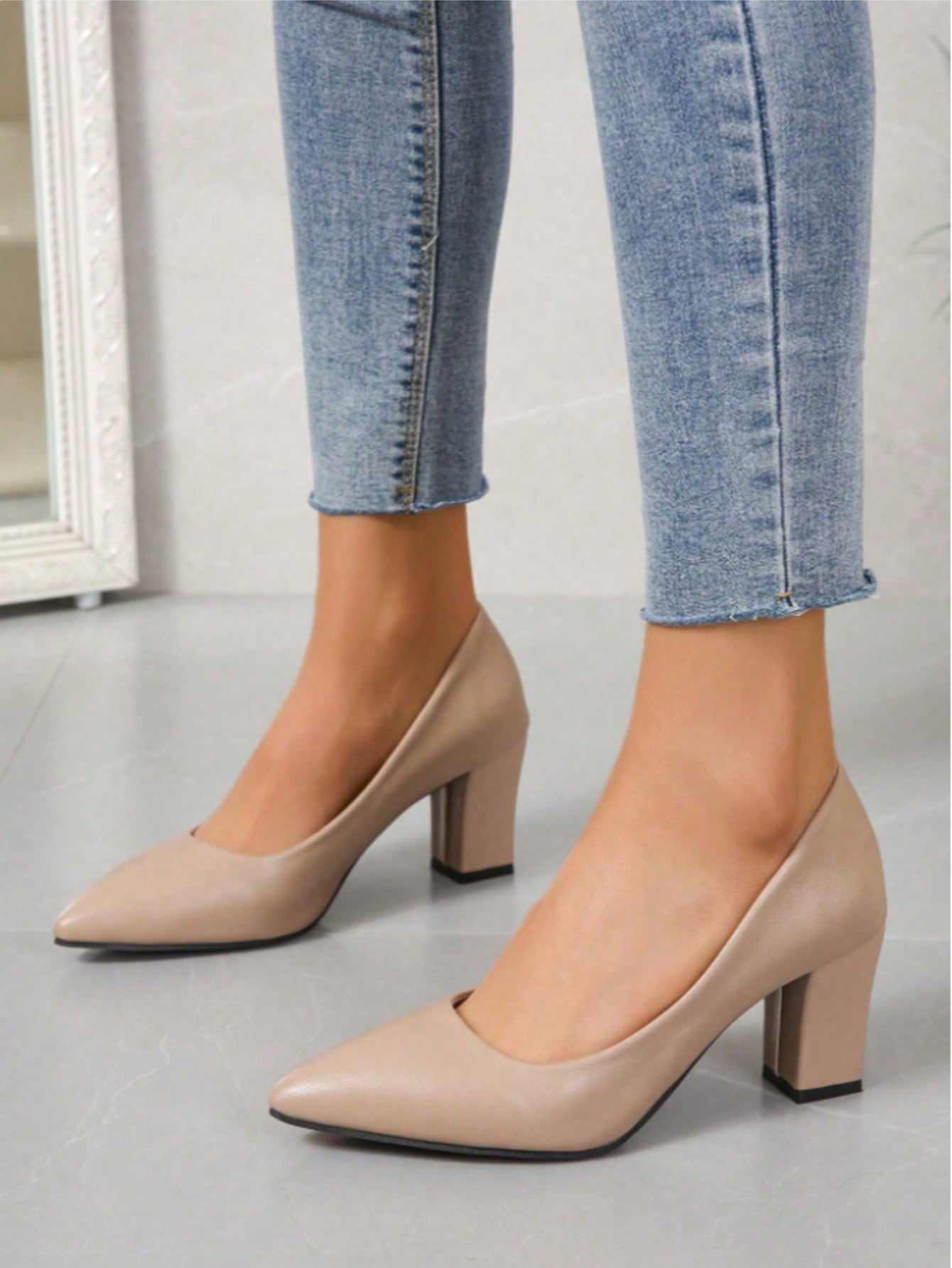 Zapatos de tacón alto y punta  - Court Heel Pointed reseña y precio